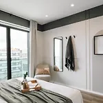 Pampa - 1 Bedroom And Parking In Avenidas Novas *